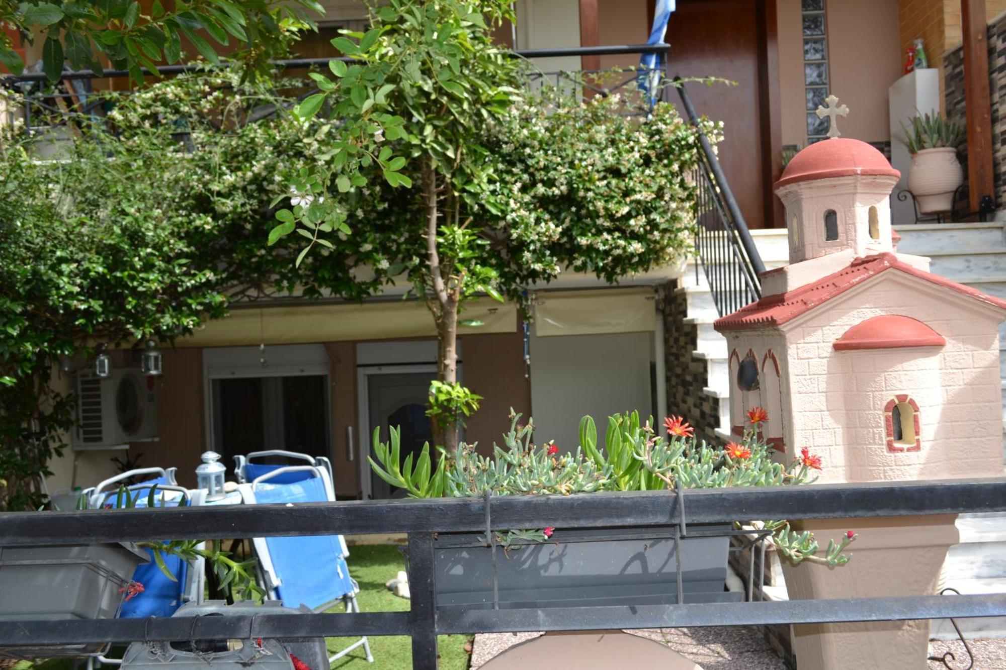 Vasiliki's Cosy House *